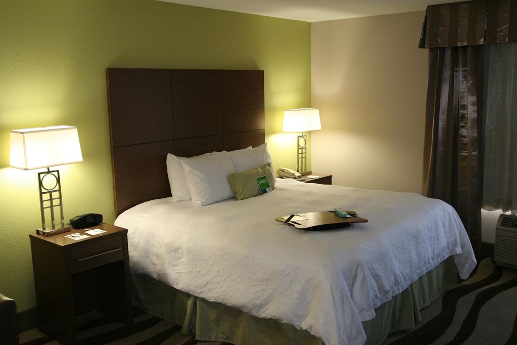 Hampton Inn Oakland-Хейуорд Номер фото