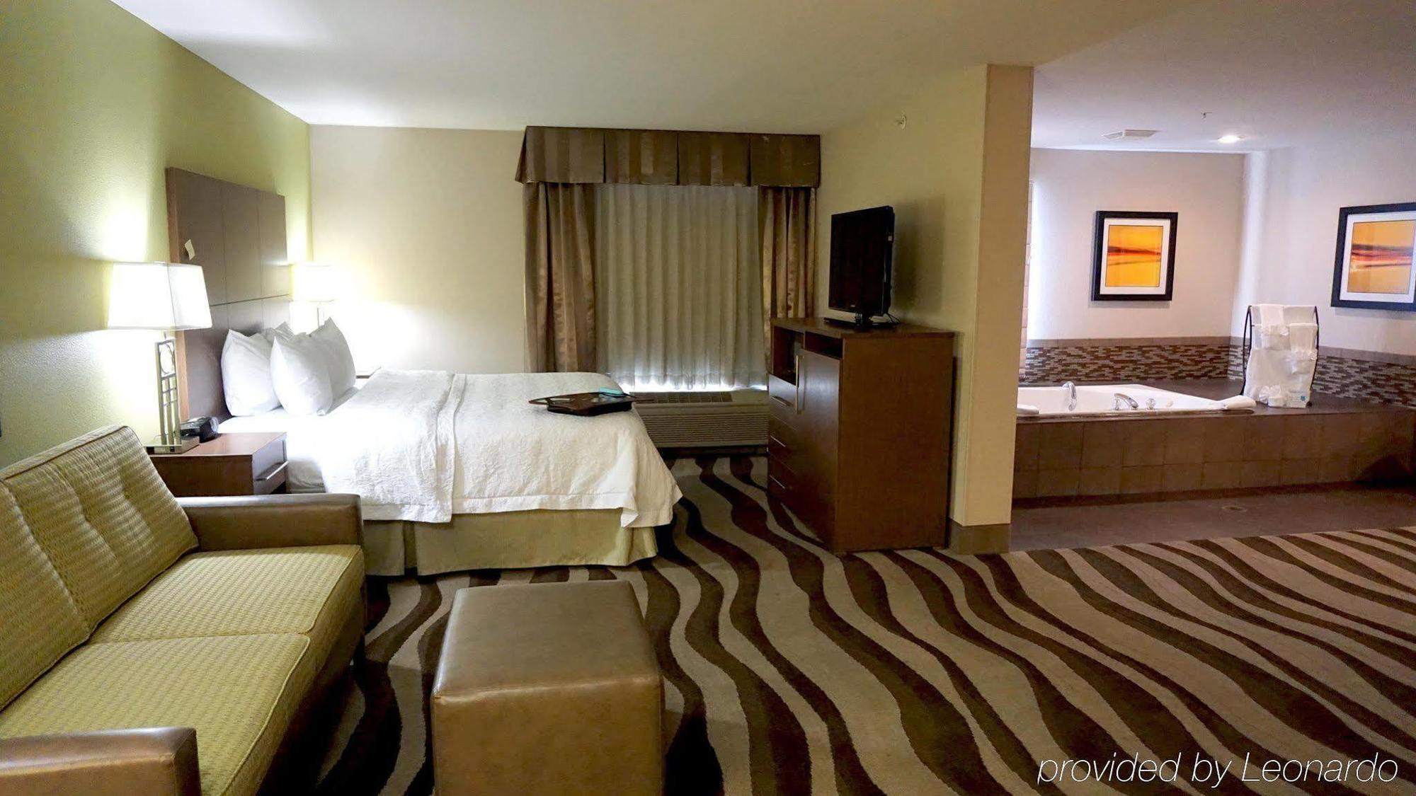 Hampton Inn Oakland-Хейуорд Экстерьер фото
