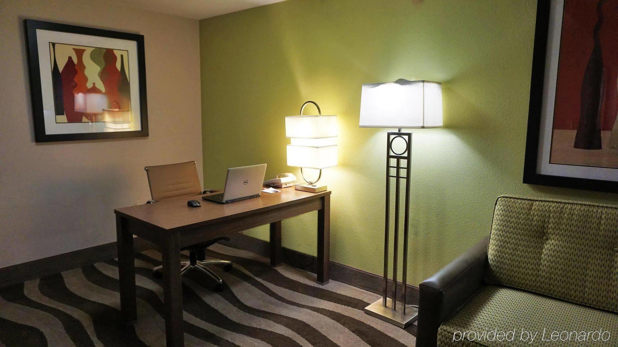Hampton Inn Oakland-Хейуорд Экстерьер фото